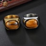 Anillo clásico con piedra de ojo de tigre