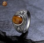 Anillo de ojo de tigre natural para hombre