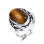 Anillo elegante con cabujón de ojo de tigre